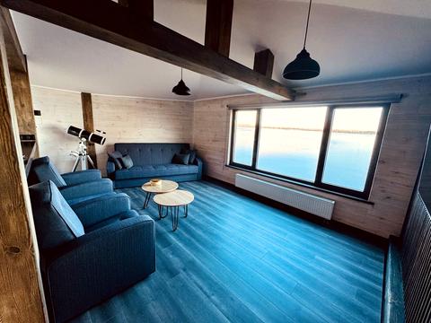 комерційна за адресою Набережна Перемоги вул., 5