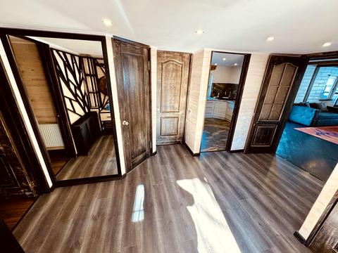 комерційна за адресою Набережна Перемоги вул., 5