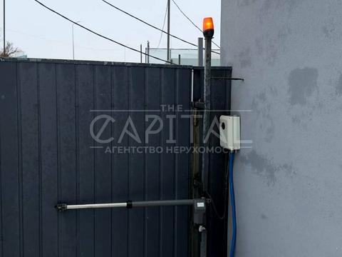 комерційна за адресою Озерна вул., 3