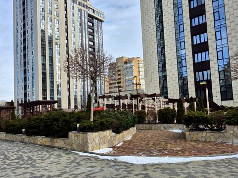 комерційна за адресою Сімферопольська вул., 2-Л