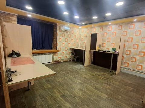 комерційна за адресою Незалежності просп. (Правди), 7 (п1-п9)