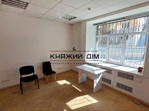 комерційна за адресою Миколи Голего вул. (Лебедєва-Кумача), 5