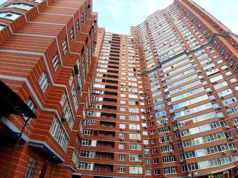 квартира по адресу Ревуцкого ул., 9