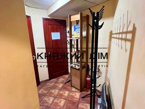 коммерческая по адресу Гетьмана Кирилла Разумовского ул. (Миколи Краснова), 17