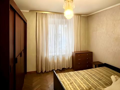 квартира за адресою Київ, Новонаводницька вул. (Лаврська), 4б