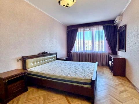 квартира за адресою Старонаводницька вул., 4