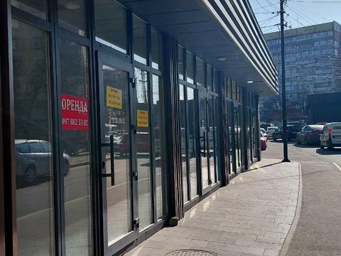 комерційна за адресою Березинська вул., 20