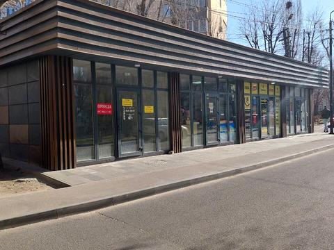 комерційна за адресою Березинська вул., 20