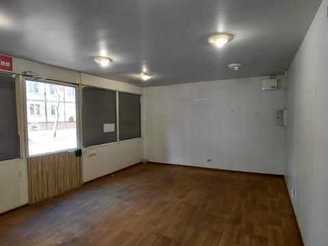 комерційна за адресою Березинська вул., 16