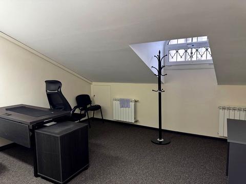 комерційна за адресою Саксаганського вул., 111А