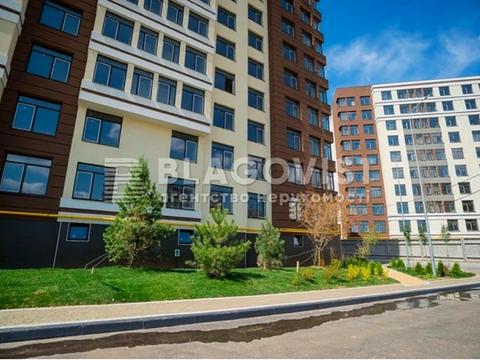 комерційна за адресою Практична вул., 17