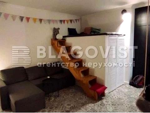 комерційна за адресою Практична вул., 17