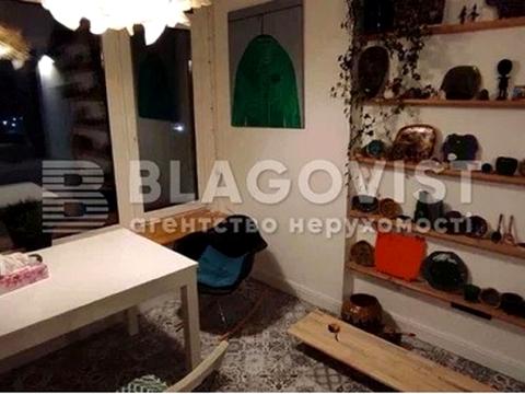 комерційна за адресою Практична вул., 17