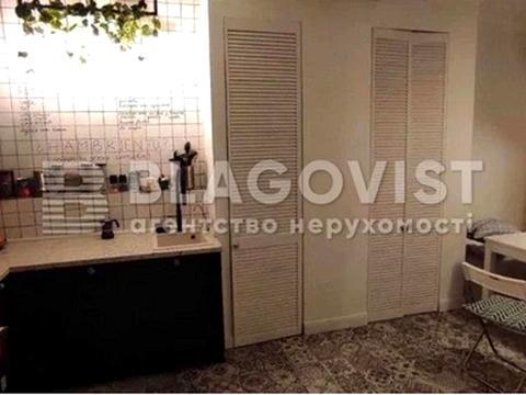 комерційна за адресою Практична вул., 17