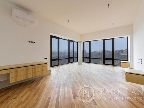 комерційна за адресою Локомотивна вул., 21