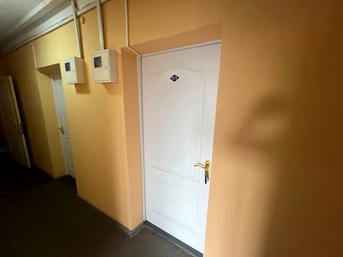 комерційна за адресою Леоніда Жаботинського вул. (Правди), 53