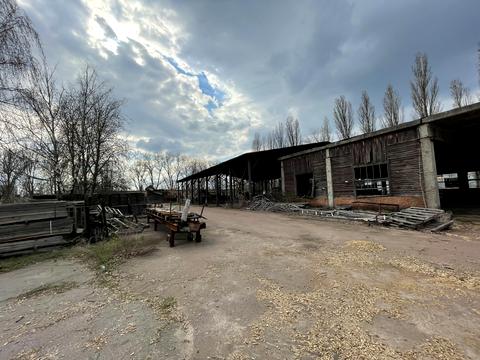 комерційна за адресою Любецька вул., 187