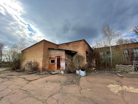 комерційна за адресою Любецька вул., 187