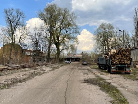 комерційна за адресою Любецька вул., 187