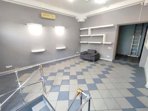 комерційна за адресою Стрийська вул., 22