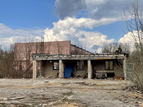 комерційна за адресою Любецька вул., 187