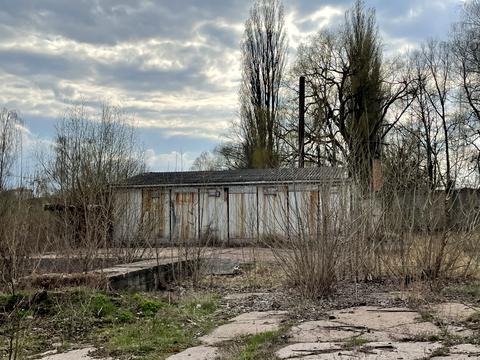 комерційна за адресою Любецька вул., 187