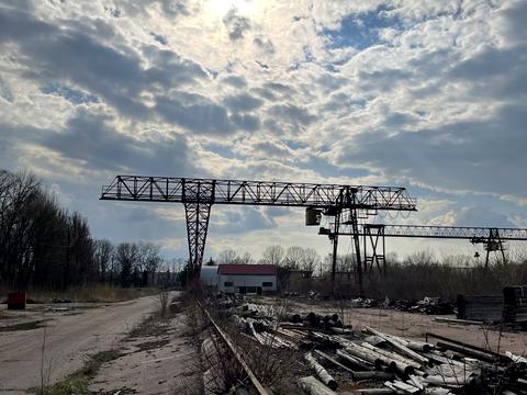 комерційна за адресою Любецька вул., 187