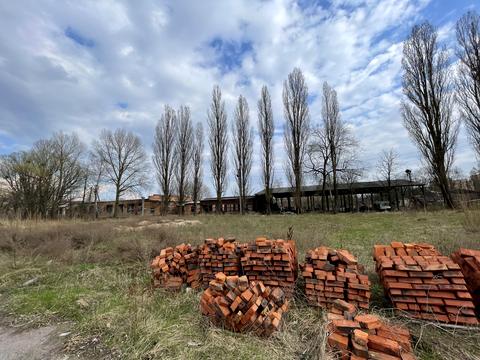 комерційна за адресою Любецька вул., 187