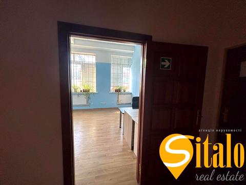 коммерческая по адресу Лыбедская ул., 1А