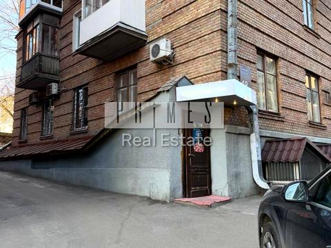 комерційна за адресою Гоголівська вул., 49