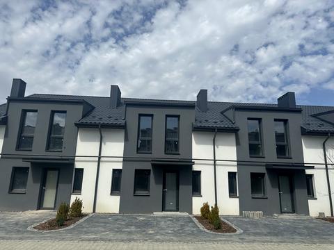 будинок за адресою Місячна вул.