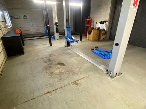 комерційна за адресою Свободи, 72А