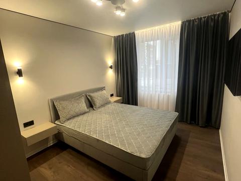 квартира за адресою Степана Бандери вул., 77-Б