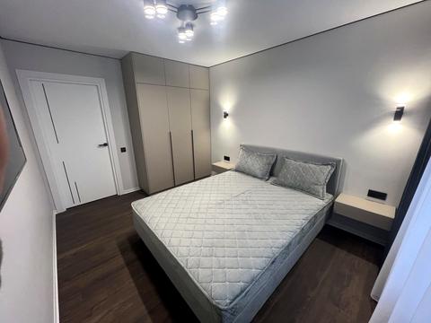 квартира за адресою Степана Бандери вул., 77-Б