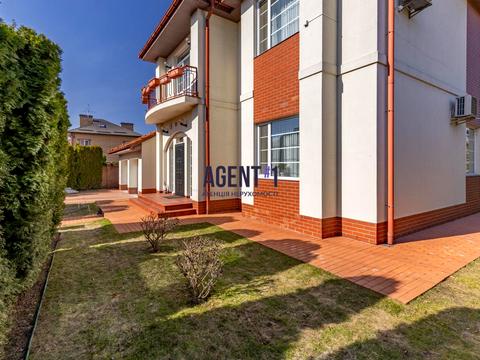 будинок за адресою Райдужна вул.