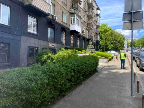 коммерческая по адресу Евгения Коновальца ул. (Щорса), 44-А