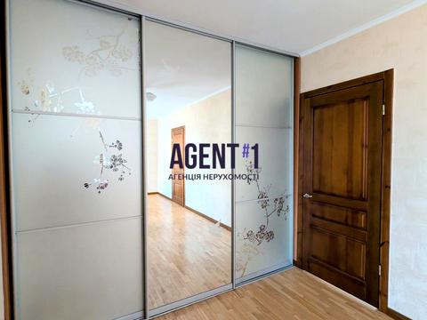 будинок за адресою Івана Багряного вул.