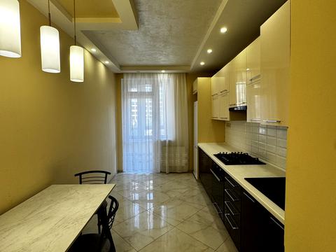 квартира за адресою Івана Величковського вул., 1а