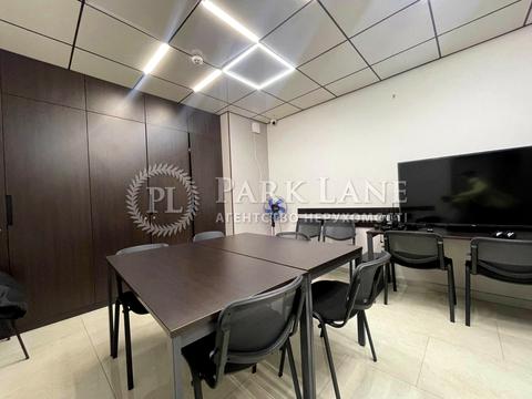 коммерческая по адресу Валерия Лобановского просп., 144