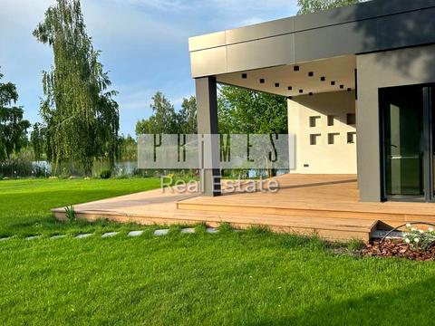 будинок за адресою Жовтнева вул.