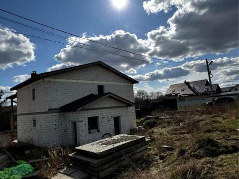 будинок за адресою Вишнева вул.