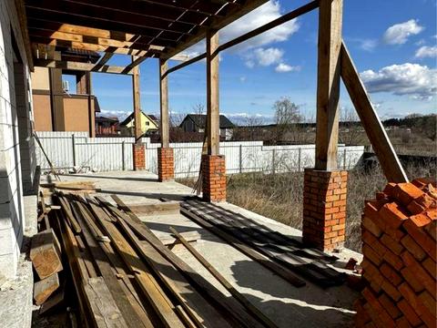 будинок за адресою Вишнева вул.