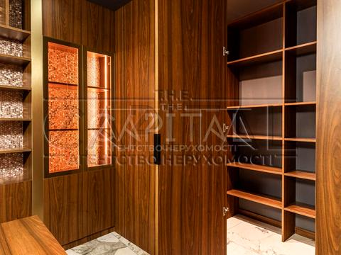 комерційна за адресою Лютеранська вул., 14в