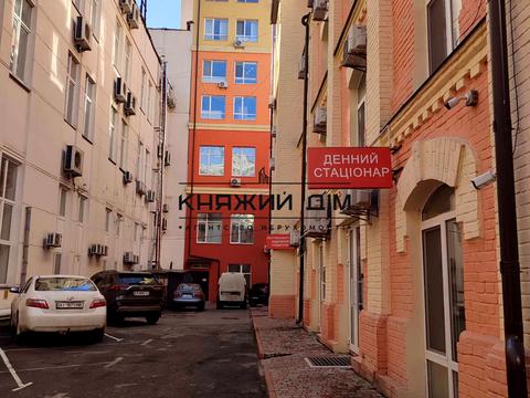 комерційна за адресою Глибочицька вул., 17Б