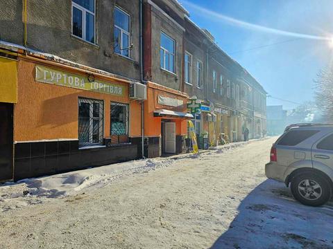 комерційна за адресою Ринок пл., 20