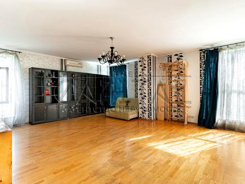 будинок за адресою Огіркова вул.