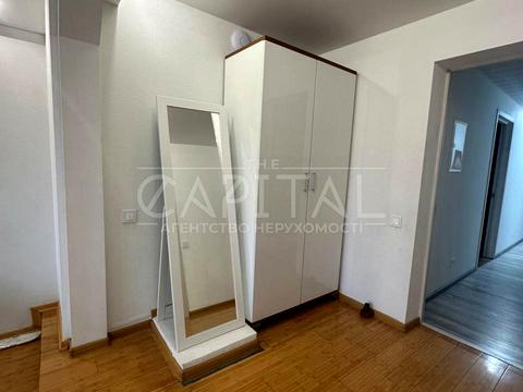 комерційна за адресою Садова вул., 5