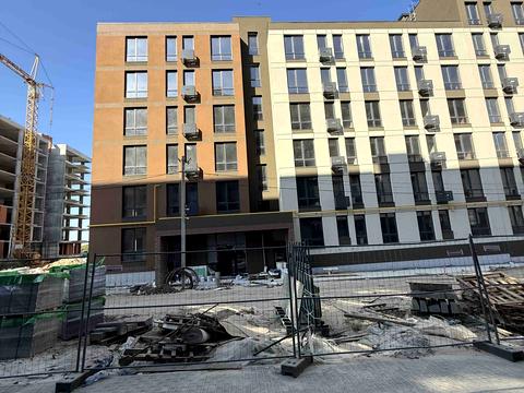 квартира за адресою Героїв Майдану вул., (Будинок 4)