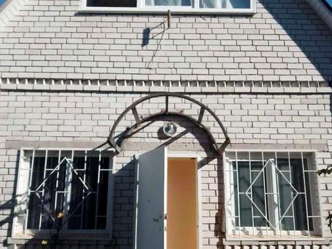 дом по адресу Центральной Рады ул.