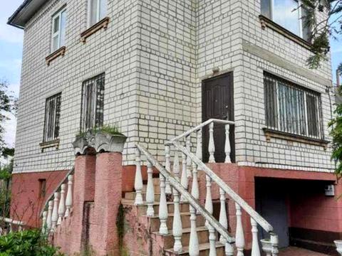 будинок за адресою Центральна вул.